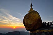 Myanmar - Kyaikhtiyo Pagoda, the Golden Rock 